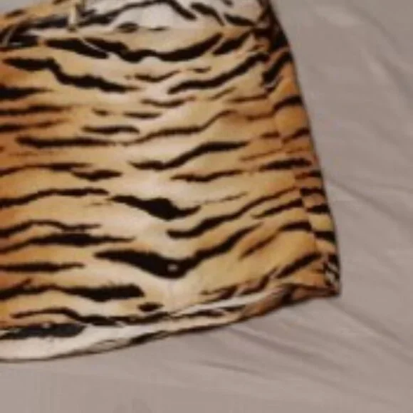 Tiger Striped Tank Top Women's 3XL Cropped w Adjustable Spaghetti Straps Cropped - Picture 7 of 10